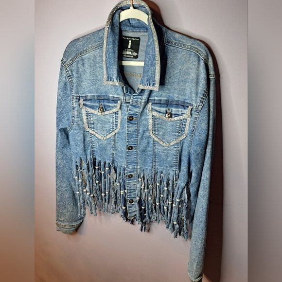 THE SHOW STOPPPPER!!❤️ - Picture 3 of 13